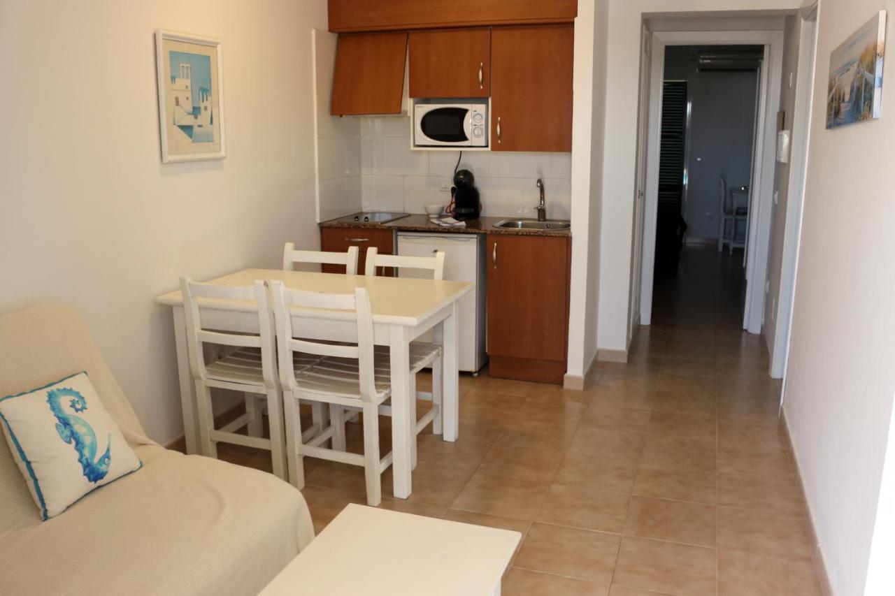 Apartamentos Saura カラ・エン・ブラネス エクステリア 写真